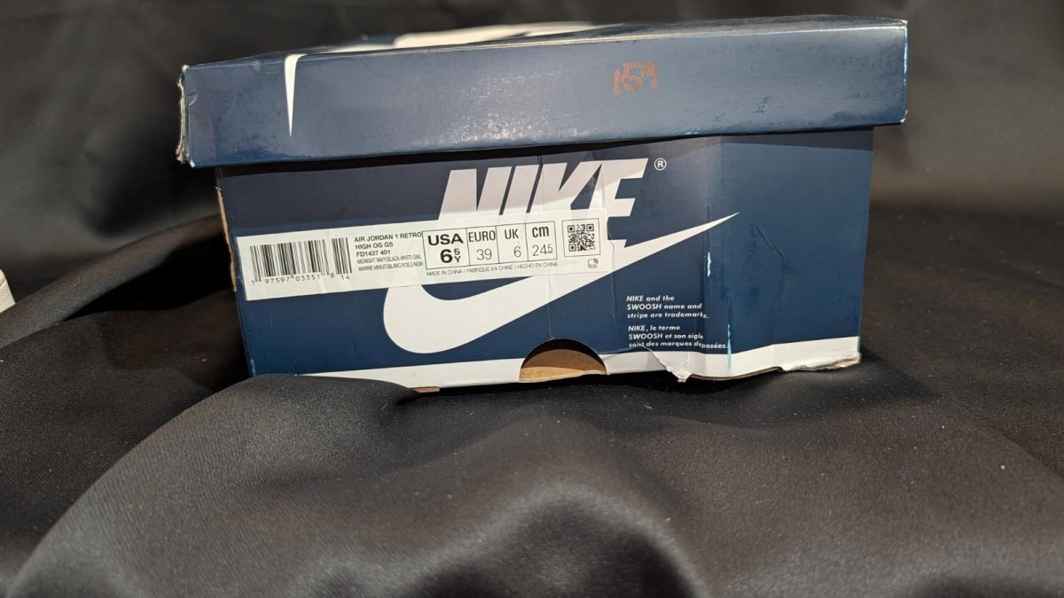 New Nike Air Jordan 1 Retro High OG GS FD1437 - 401 "Midnight Navy" Size 6.5Y - Sole & Drip