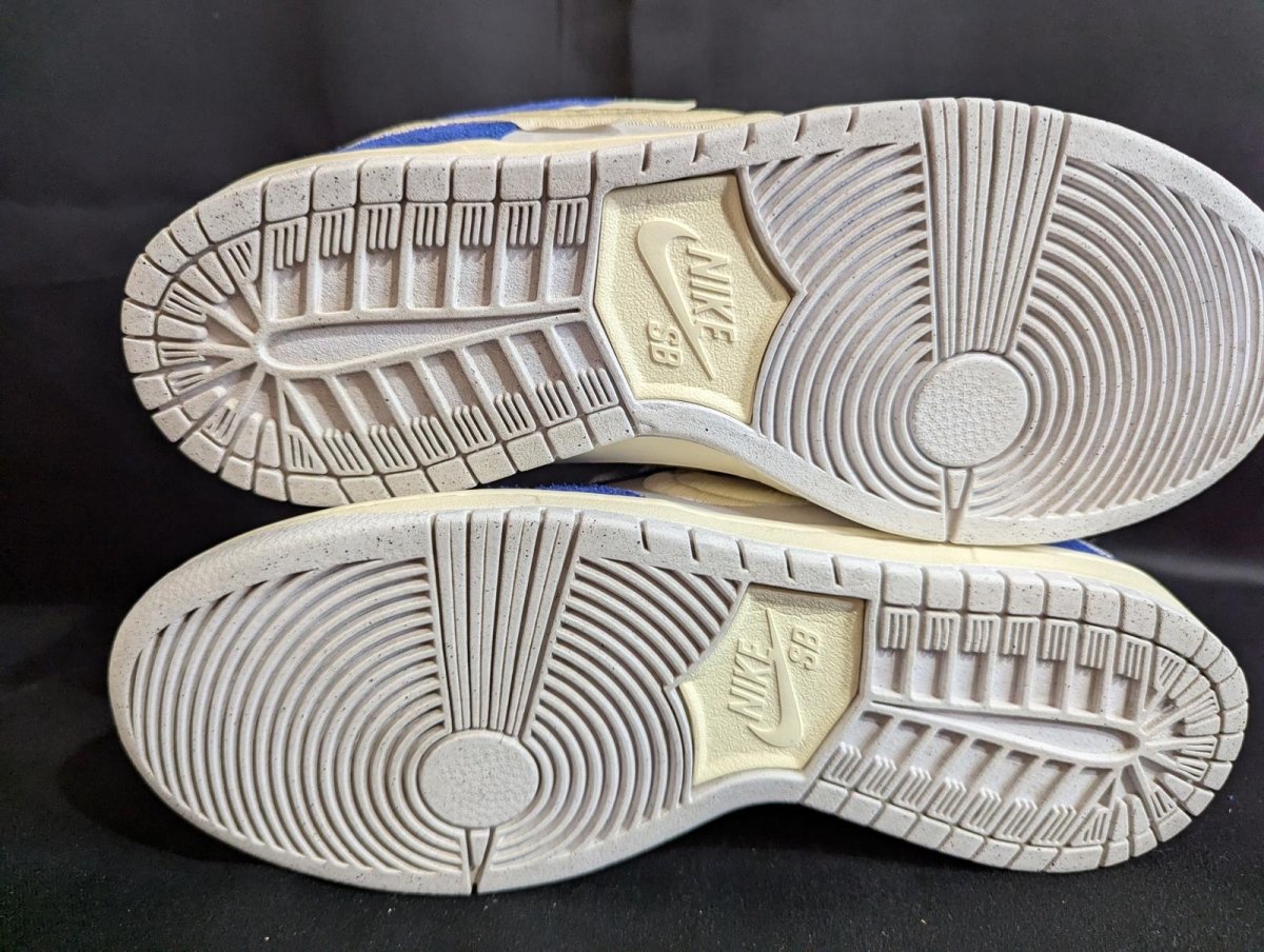 Nike SB Dunk Low x FLY "Gardenia" Size 9 DQ5130 - 400 Blue Suede New - Sole & Drip