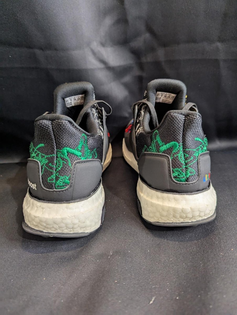 NEW Adidas UltraBoost "Disney Goofy" Black Multi - Color Youth 5.5 FW8944 - 018 - Sole & Drip