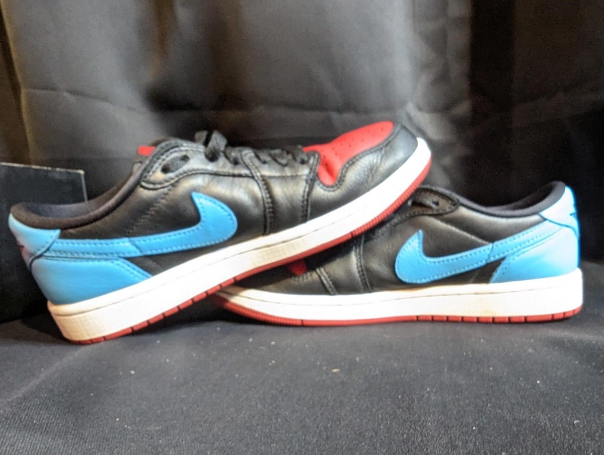 Jordan 1 Retro Low OG "UNC to Chicago" Wmns 7 Used Great CZ0775 - 046 Black/Red - Sole & Drip