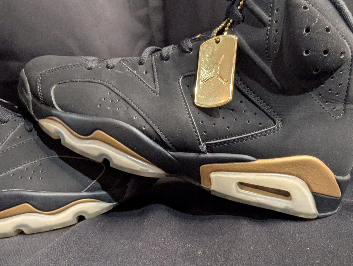 Jordan 6 Retro DMP "Defining Moments" Black Gold Sz 12 Used Good CT4954 - 007 - Sole & Drip