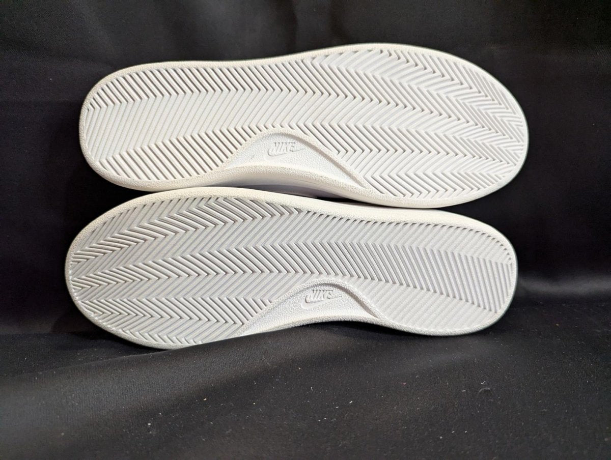 NEW Nike Court Royale 2 Low "Triple White" Wmns 9.5 Classic Sneaker CU9032 - 100 - Sole & Drip
