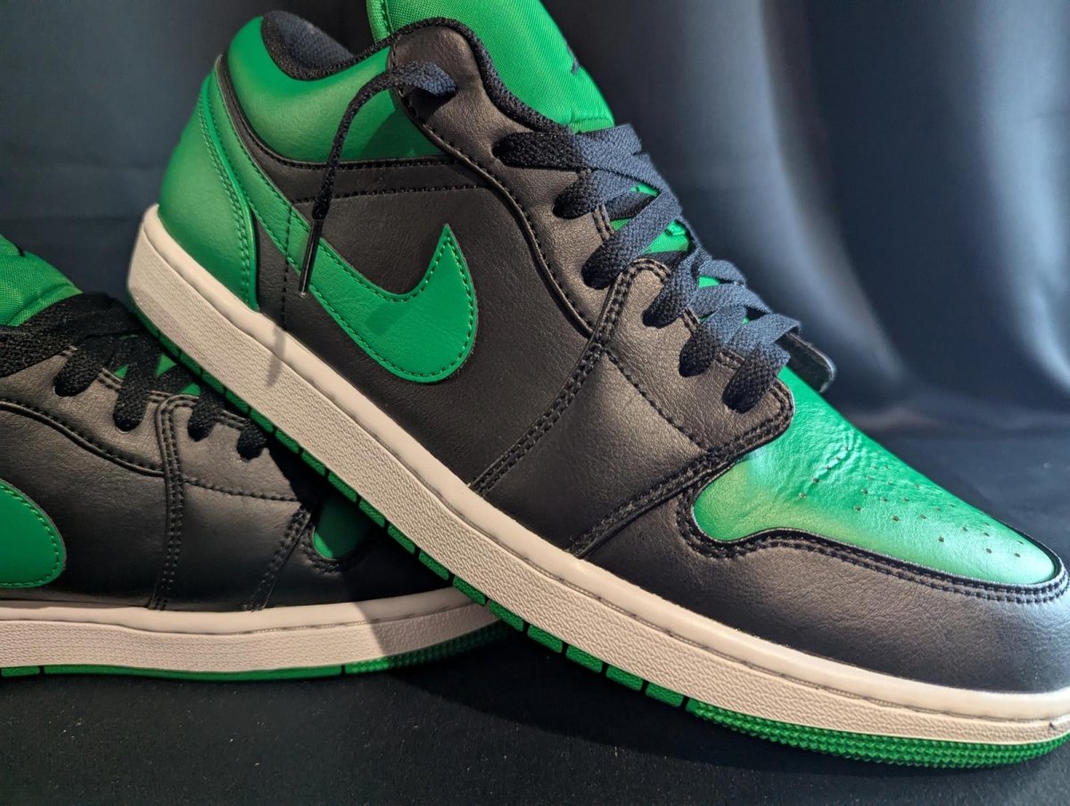 Jordan 1 Low "Lucky Green" Black Green Size 13 Like New VGC w/ Box 553558 - 065 - Sole & Drip