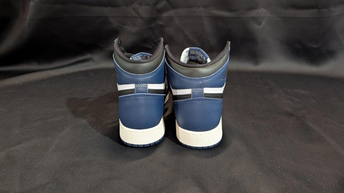 New Nike Air Jordan 1 Retro High OG GS FD1437 - 401 "Midnight Navy" Size 6.5Y - Sole & Drip