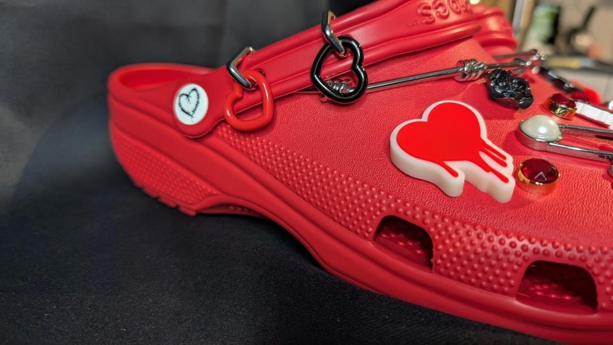 New Crocs Classic Clog Karol G Red Men's Size 12 Limited Edition - Sole & Drip