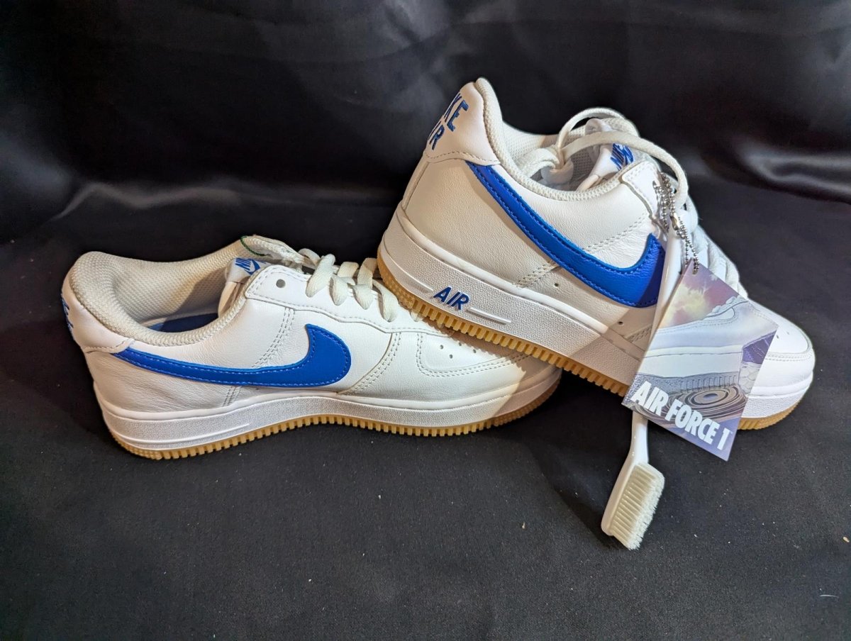 NEW NIB Nike AF1 Low Retro "Color of the Month" Royal Blue 7.5 DJ3911 - 101 - Sole & Drip