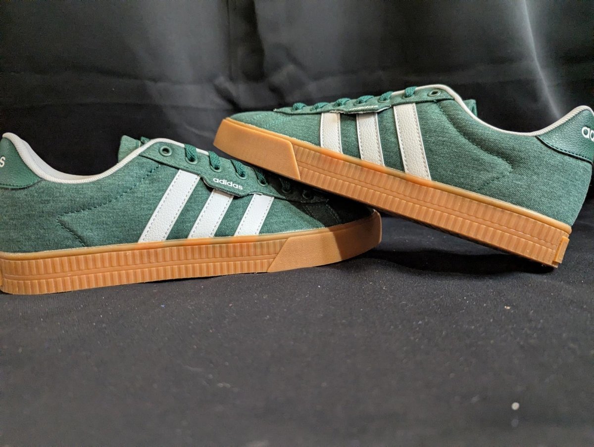 NEW NIB Adidas Daily 3.0 Green White Gum Sole Men's Size 10 IF7487 Casual Shoe - Sole & Drip