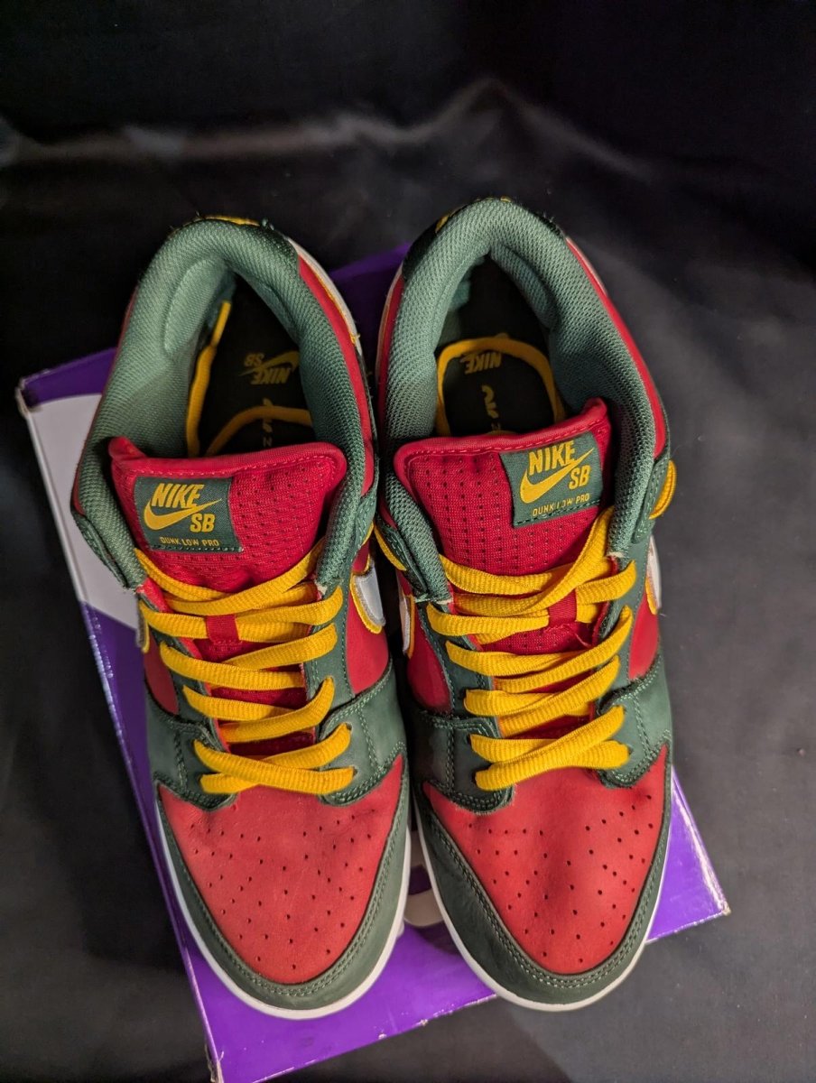 Nike SB Dunk Low Pro PRM "Seattle Supersonics" Green Red US 12 FZ1287 - 300 Used - Sole & Drip