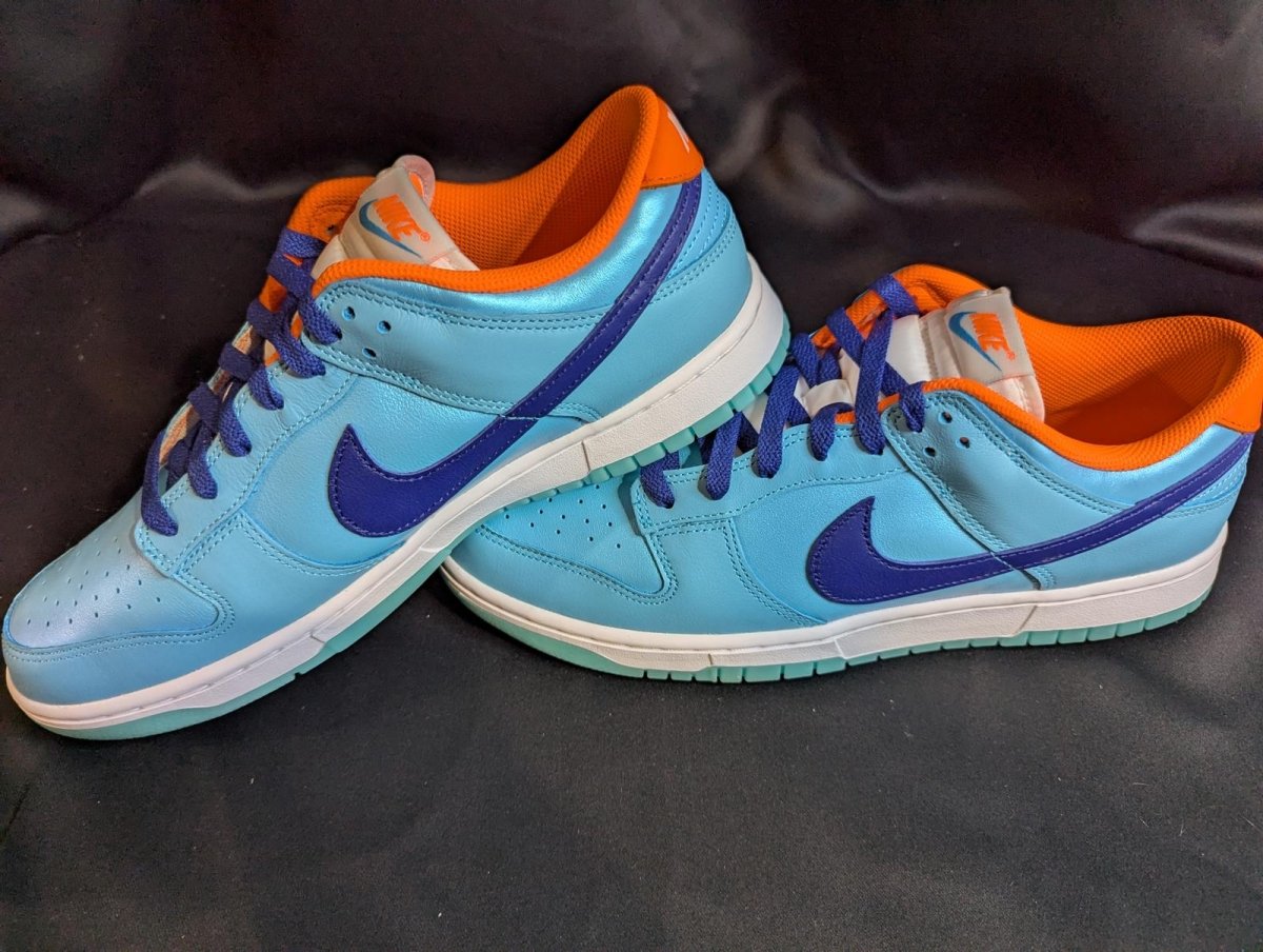 NEW NIB Nike Dunk Low SE "Baltic Blue Total Orange" 11.5 HQ1538 - 416 Aqua Navy - Sole & Drip