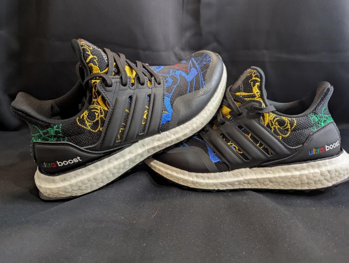 NEW Adidas UltraBoost "Disney Goofy" Black Multi - Color Youth 5.5 FW8944 - 018 - Sole & Drip