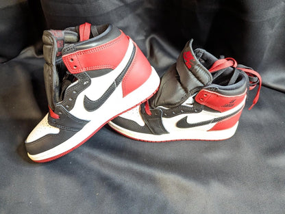 NEW NIB Air Jordan 1 High OG "Black Toe Reimagined" 4Y FD1413 - 106 Red - Sole & Drip