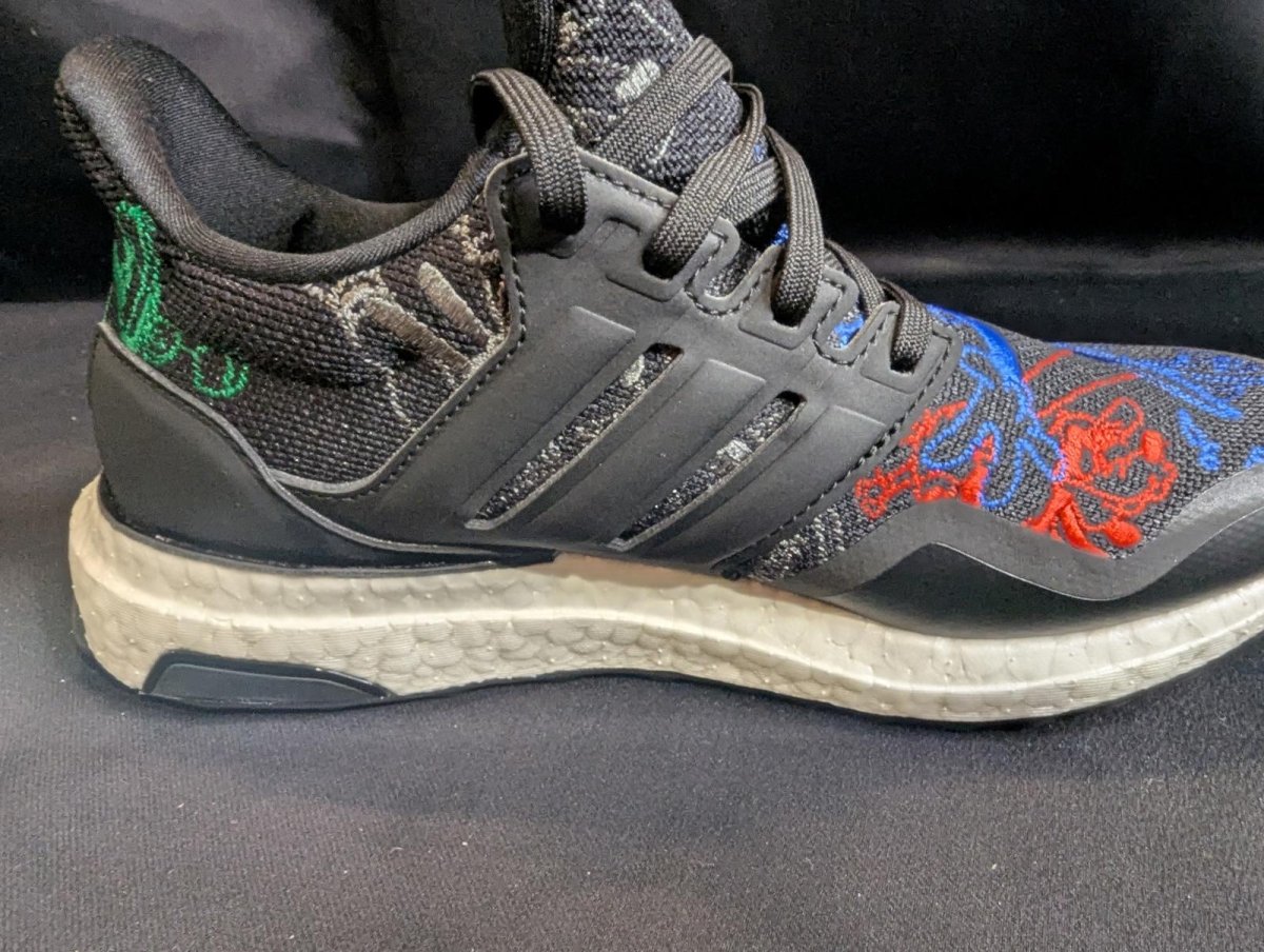 NEW Adidas UltraBoost "Disney Goofy" Black Multi - Color Youth 5.5 FW8944 - 018 - Sole & Drip