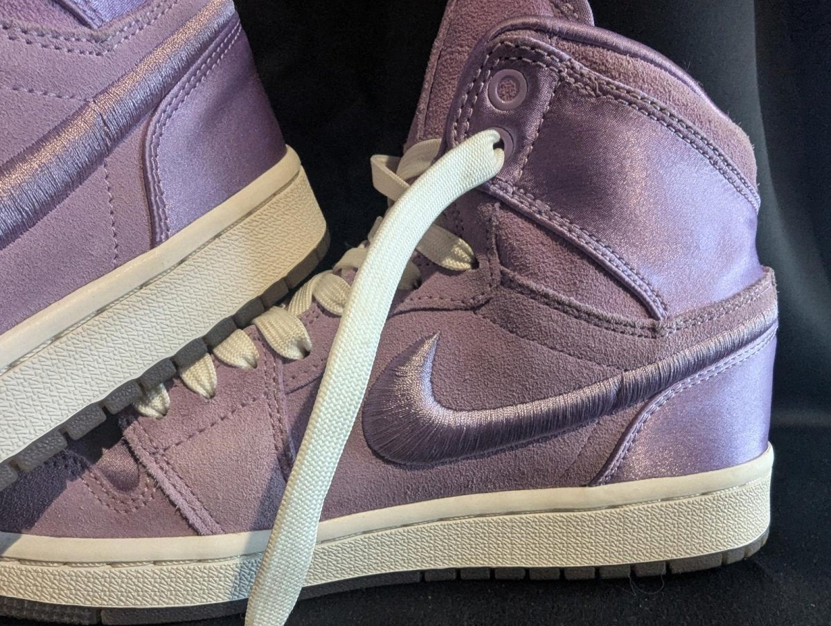 Jordan 1 High "Season of Her Orchid Mist" Wmns 7.5 Used VGC AO1847 - 550 Satin - Sole & Drip