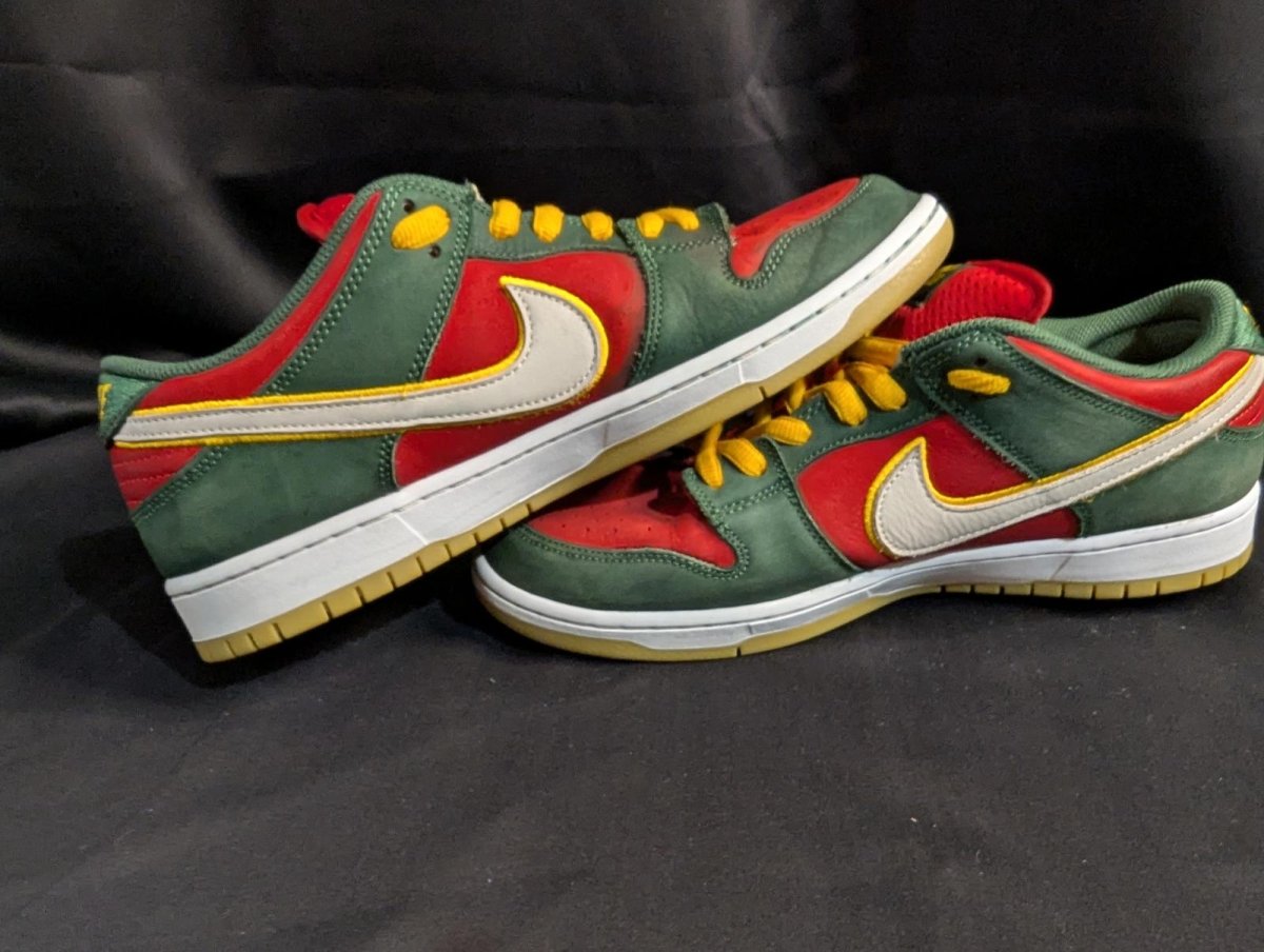 Nike SB Dunk Low Pro PRM "Seattle Supersonics" Green Red US 12 FZ1287 - 300 Used - Sole & Drip