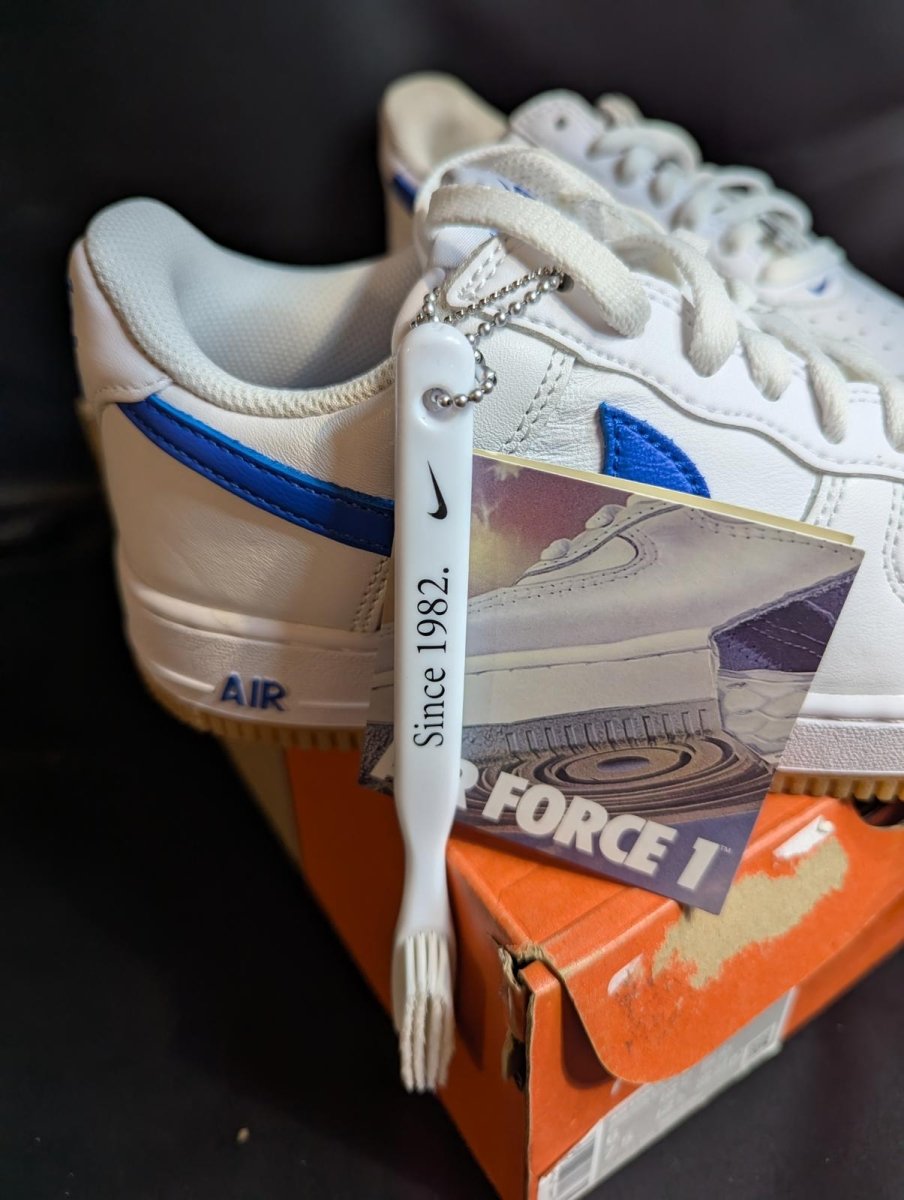 NEW NIB Nike AF1 Low Retro "Color of the Month" Royal Blue 7.5 DJ3911 - 101 - Sole & Drip