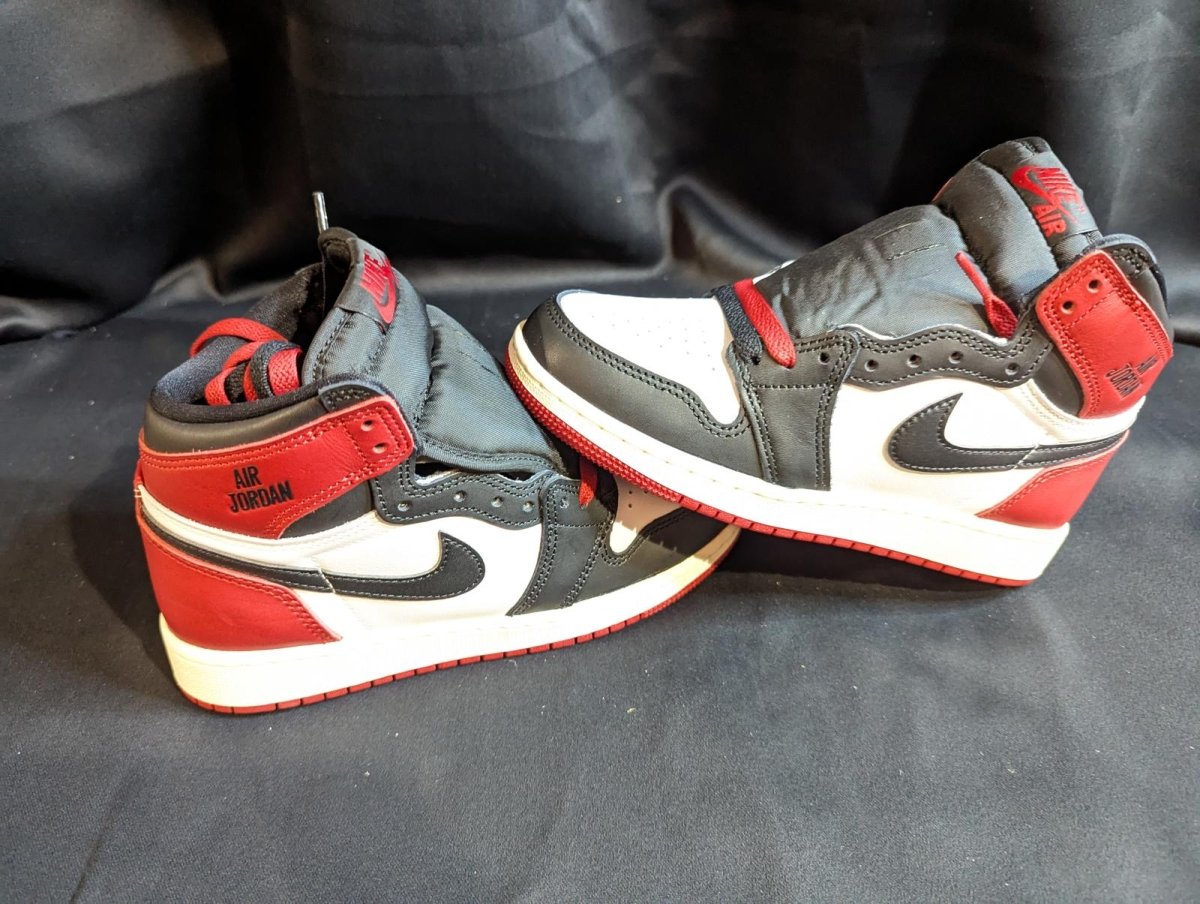 NEW NIB Air Jordan 1 High OG "Black Toe Reimagined" 4Y FD1413 - 106 Red - Sole & Drip