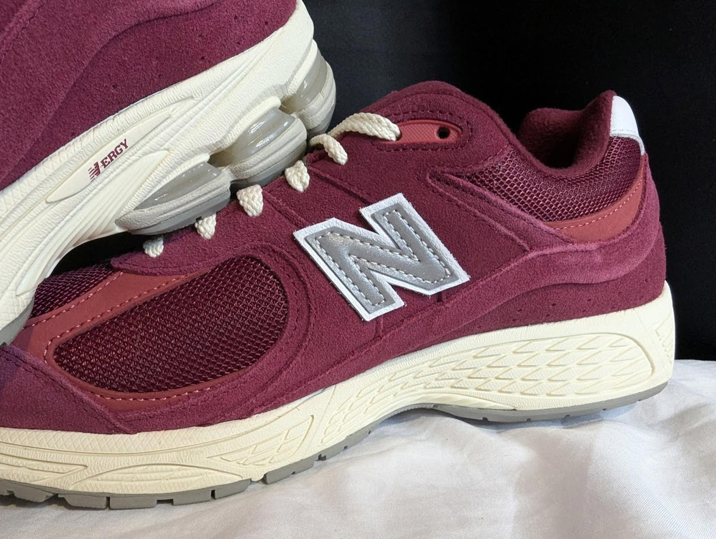 NEW BALANCE 2002R M2002RHA "Red Wine" Suede Pack Men's Size 11 EC W/ Box