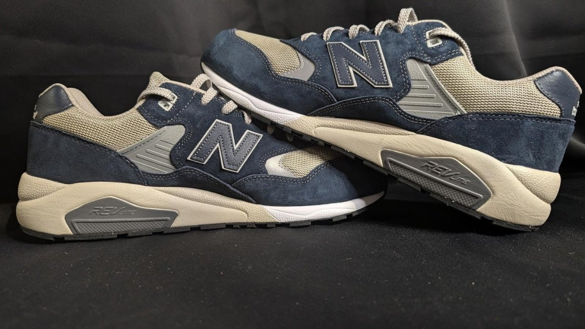 NEW NIB New Balance 580 Retro "Navy" REVlite Size 13 MRT580NV Blue Suede Rare - Sole & Drip