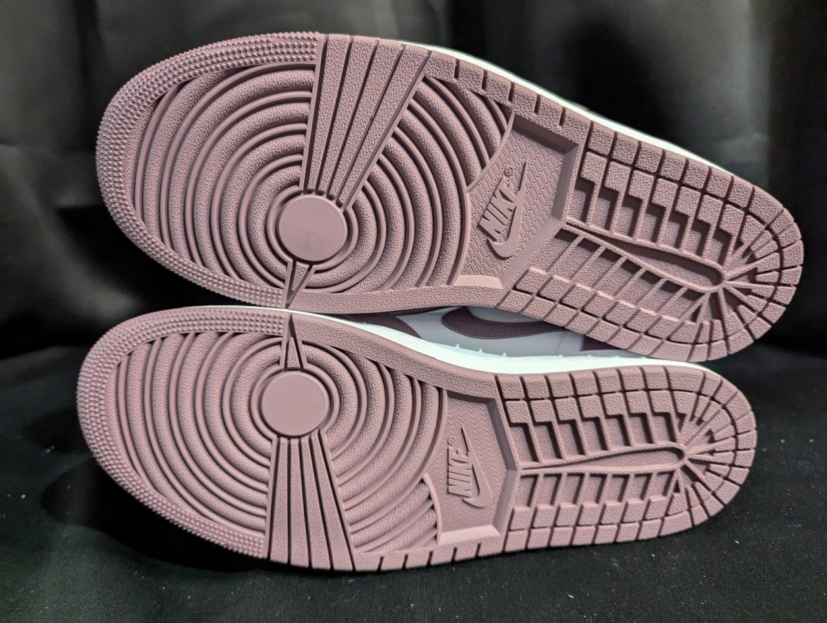 NEW DS Air Jordan 1 Retro High OG "Sky J Mauve" White Purple Men's 10 DZ5485 - 105 - Sole & Drip