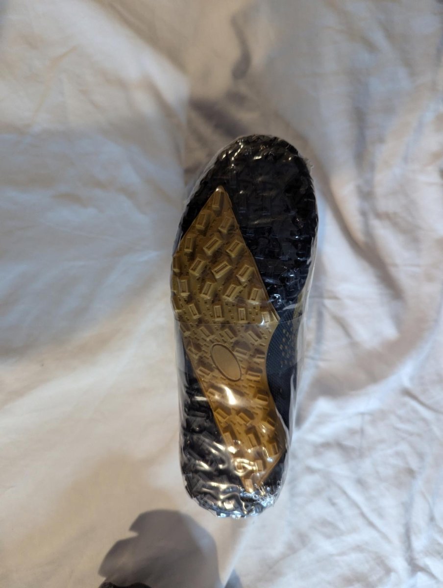 NEW Kids Youth Turf Football Boots Soccer Cleats Black Gold Size 32 (US Y 1 - 2) - Sole & Drip