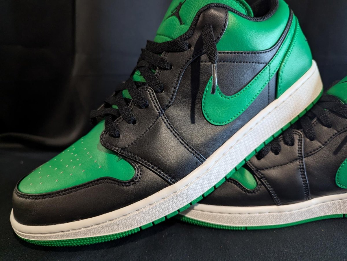 Jordan 1 Low "Lucky Green" Black Green Size 13 Like New VGC w/ Box 553558 - 065 - Sole & Drip