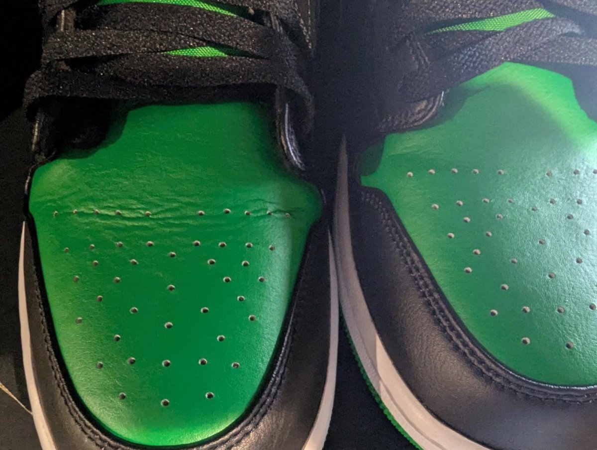 Jordan 1 Low "Lucky Green" Black Green Size 13 Like New VGC w/ Box 553558 - 065 - Sole & Drip