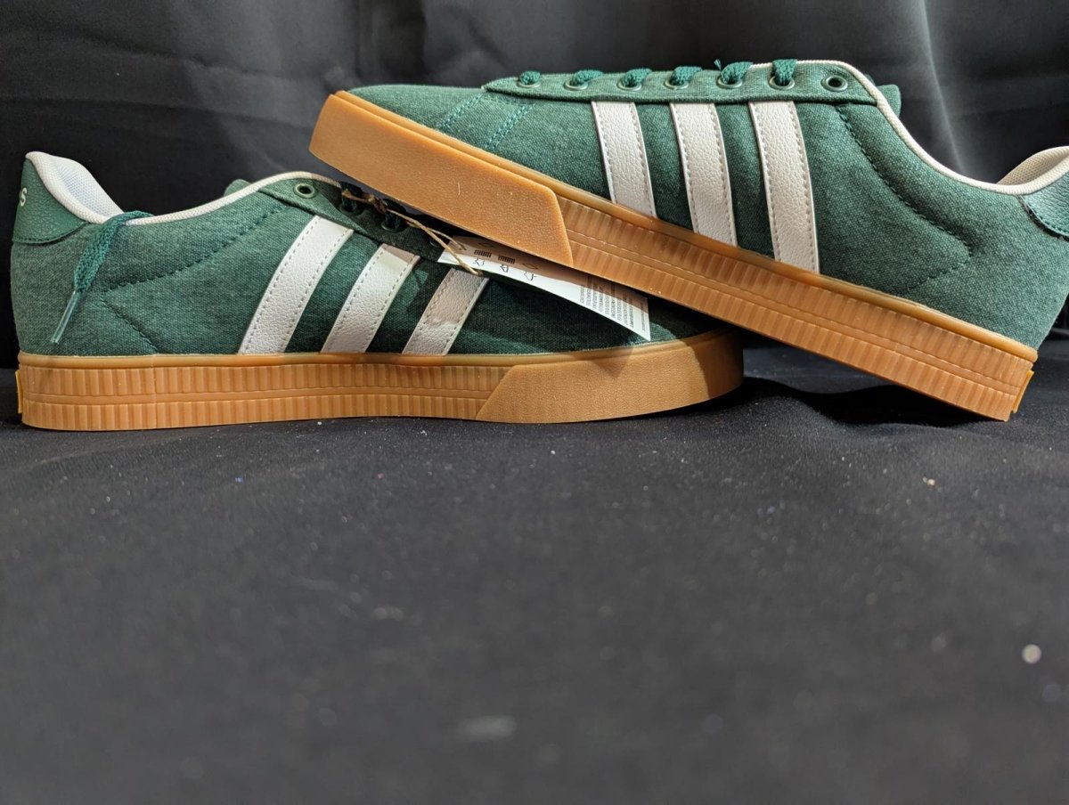 NEW NIB Adidas Daily 3.0 Green White Gum Sole Men's Size 10 IF7487 Casual Shoe - Sole & Drip