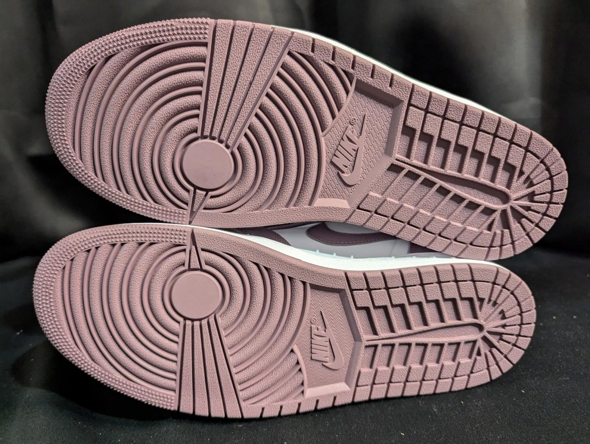 NEW DS Air Jordan 1 Retro High OG "Sky J Mauve" White Purple Men's 10 DZ5485 - 105 - Sole & Drip