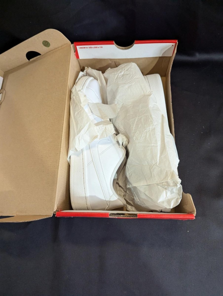 NEW Nike Court Royale 2 Low "Triple White" Wmns 9.5 Classic Sneaker CU9032 - 100 - Sole & Drip