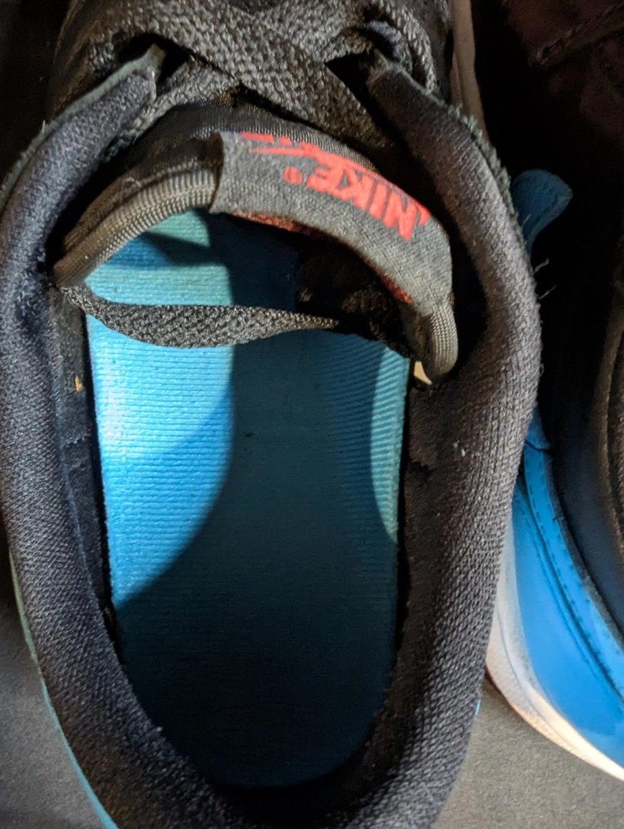 Jordan 1 Retro Low OG "UNC to Chicago" Wmns 7 Used Great CZ0775 - 046 Black/Red - Sole & Drip