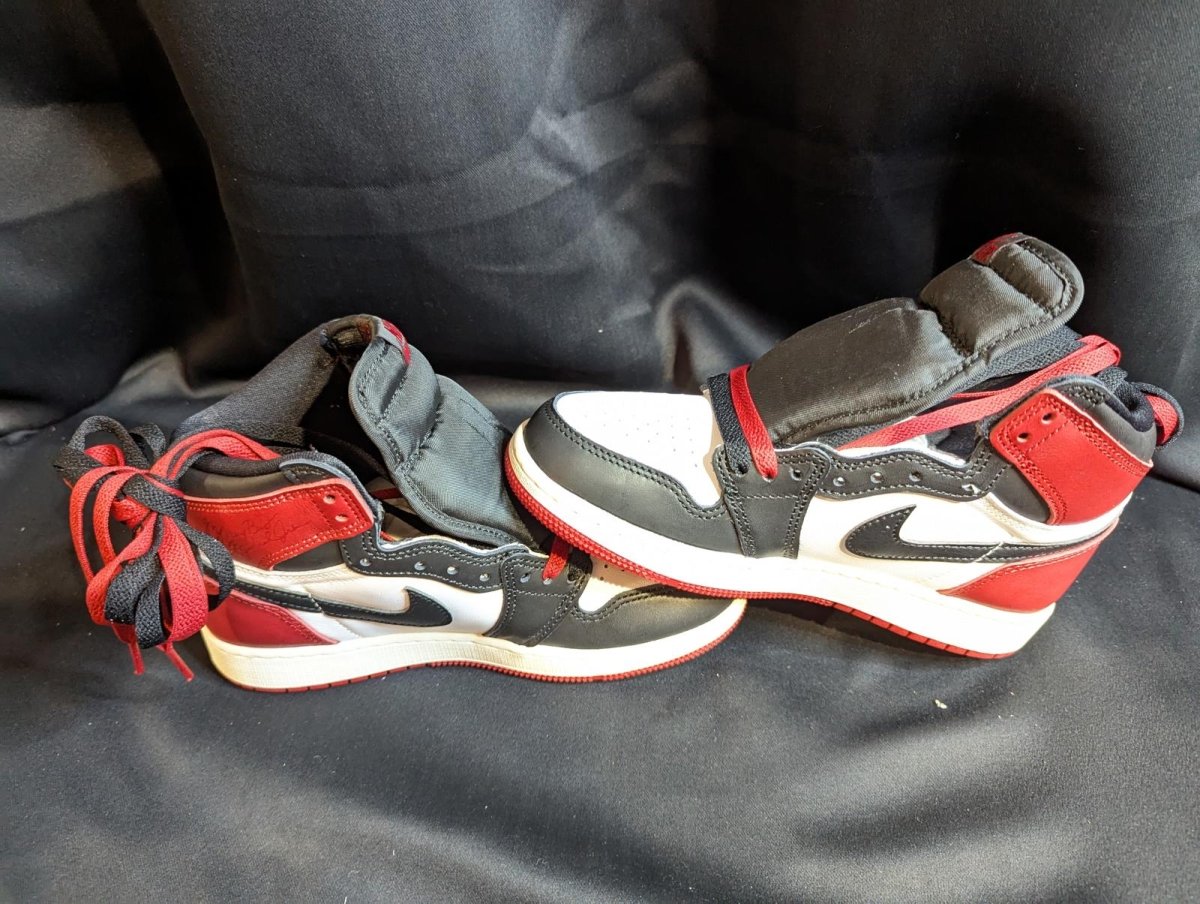 NEW NIB Air Jordan 1 High OG "Black Toe Reimagined" 4Y FD1413 - 106 Red - Sole & Drip