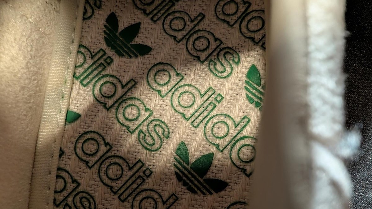 NEW NIB Adidas Tobacco Gruen "Cream Bliss" Size 7.5 GX6940 Suede Low Profile - Sole & Drip