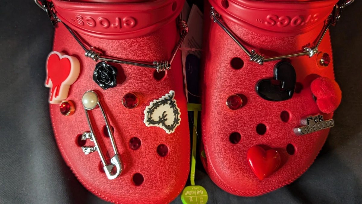 New Crocs Classic Clog Karol G Red Men's Size 12 Limited Edition - Sole & Drip