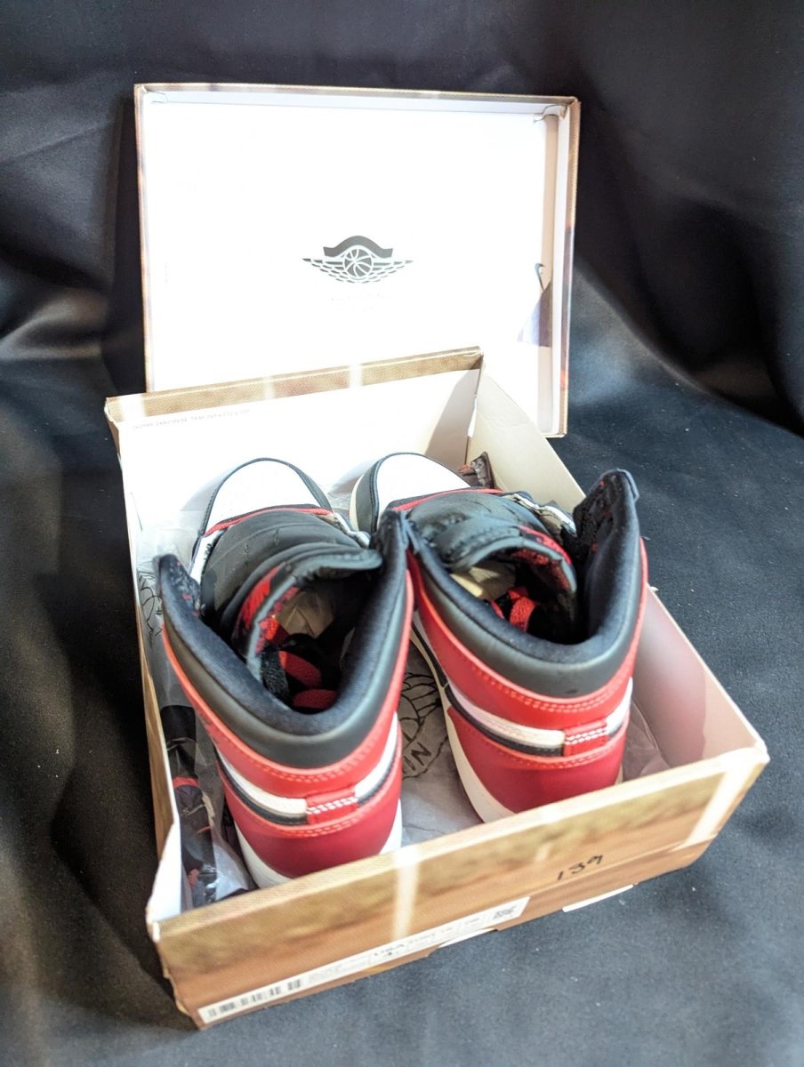 NEW NIB Air Jordan 1 High OG "Black Toe Reimagined" 4Y FD1413 - 106 Red - Sole & Drip