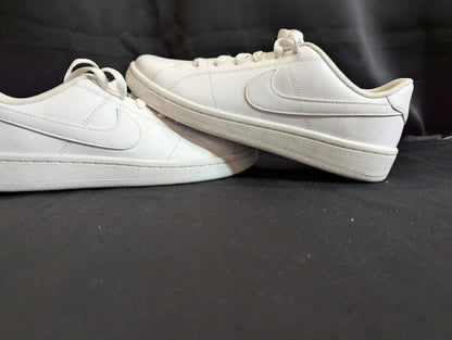 NEW Nike Court Royale 2 Low "Triple White" Wmns 9.5 Classic Sneaker CU9032 - 100 - Sole & Drip