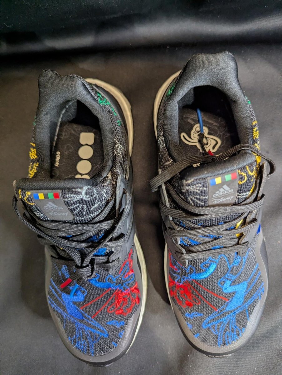 NEW Adidas UltraBoost "Disney Goofy" Black Multi - Color Youth 5.5 FW8944 - 018 - Sole & Drip