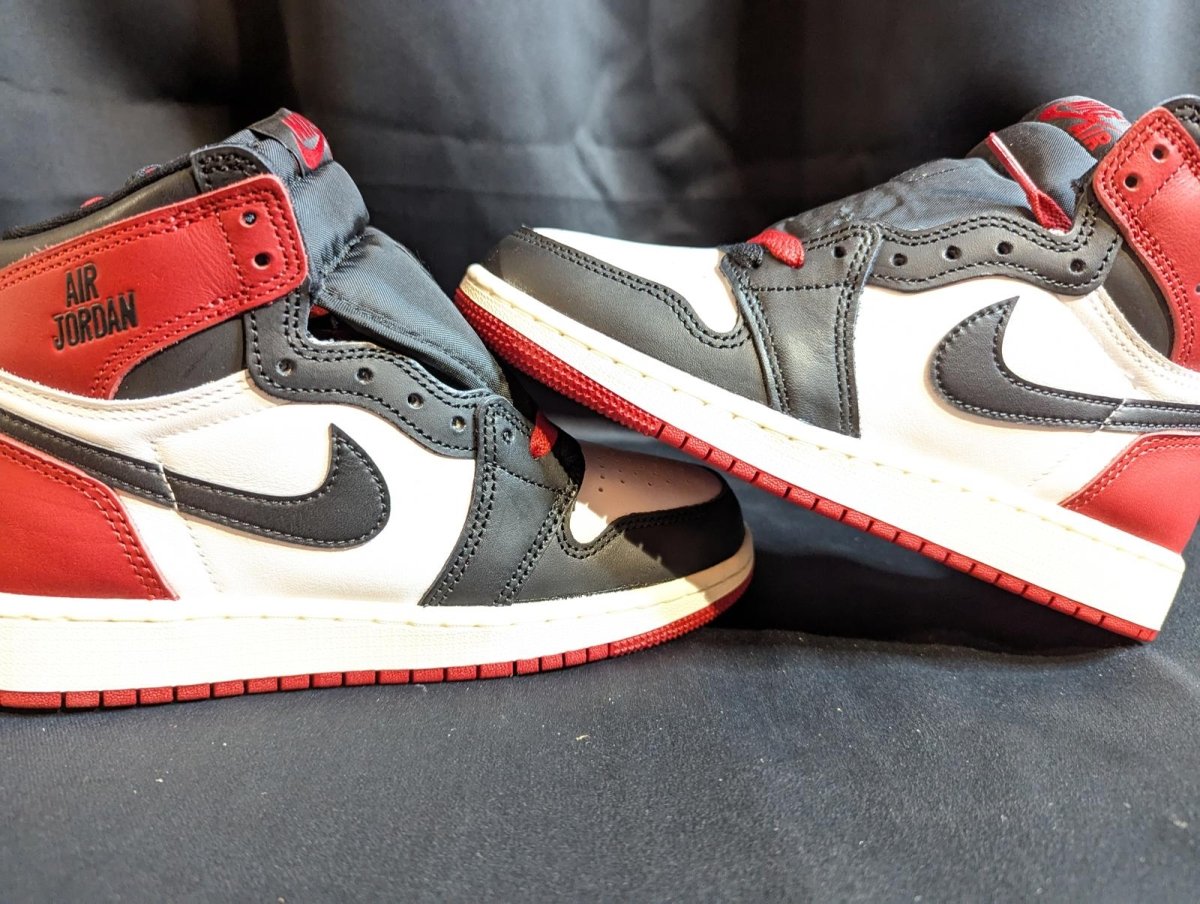 NEW NIB Air Jordan 1 High OG "Black Toe Reimagined" 4Y FD1413 - 106 Red - Sole & Drip